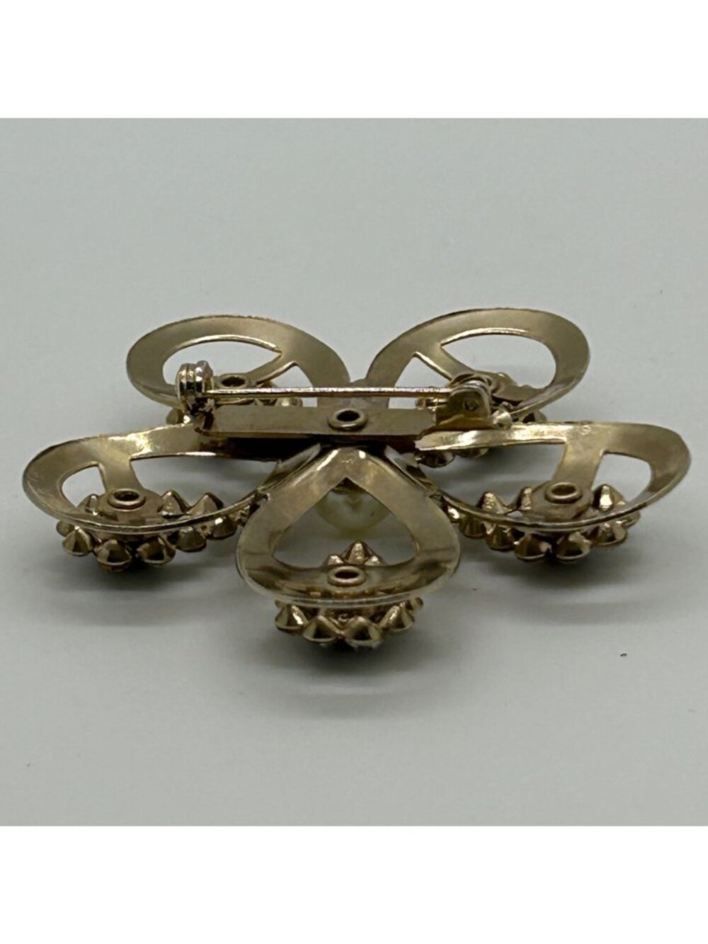 Vintage Gold Tone Flower Brooch Black Clear Rhinestones Faux Pearl Center Floral - Picture 10 of 12